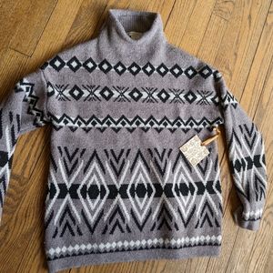 Christian Siriano crazy soft Sweater Light Purple Aztec